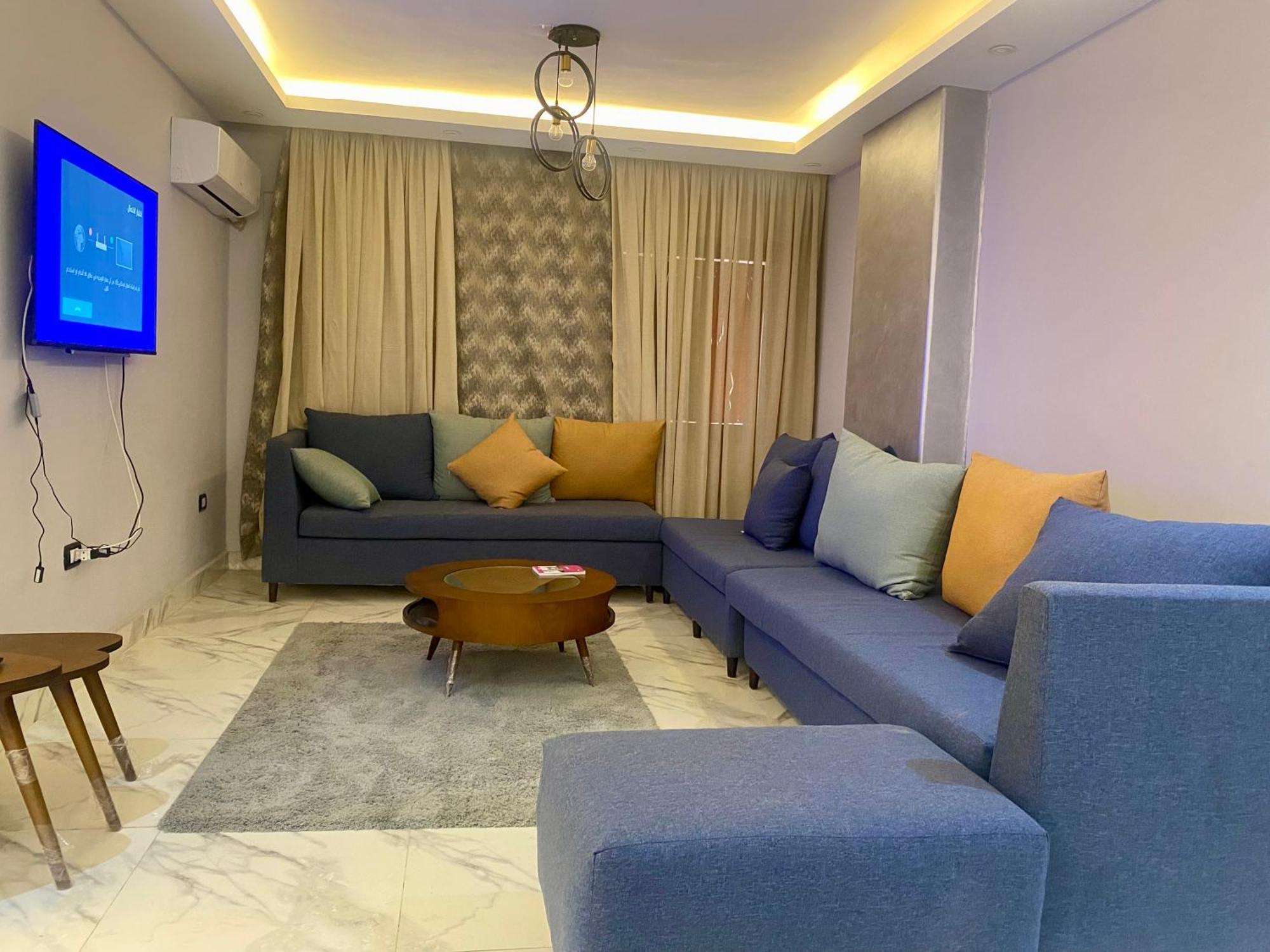 Apartment In Downtown